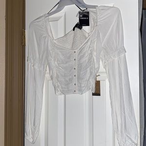 White long sleeve blouse